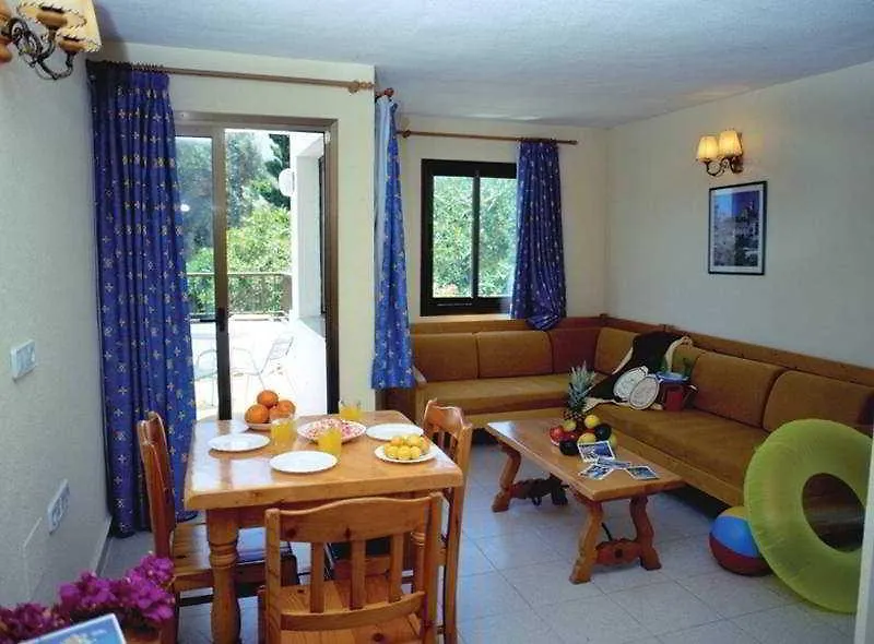 Casa Luis Apartments Santa Eularia des Riu 4*,  Spagna