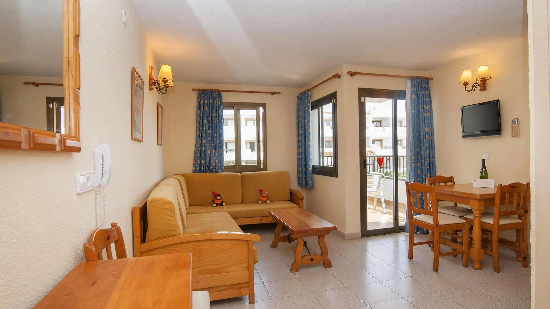 Casa Luis Apartments Santa Eularia des Riu 4*,  Spagna